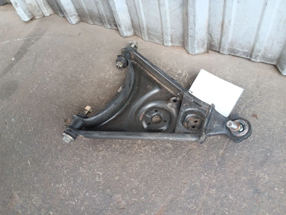 Оригинальная правая передняя нижняя подвеска рычага управления 1986-1989 Mercedes R107 560SL - Изображение 3 из 4