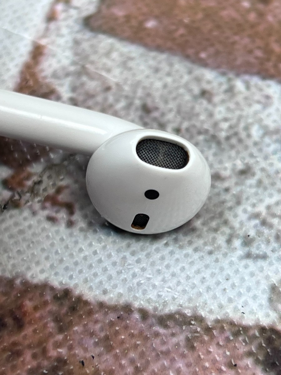 Genuine Apple AirPods 2nd Generation Replacement Earbud (Right Ear