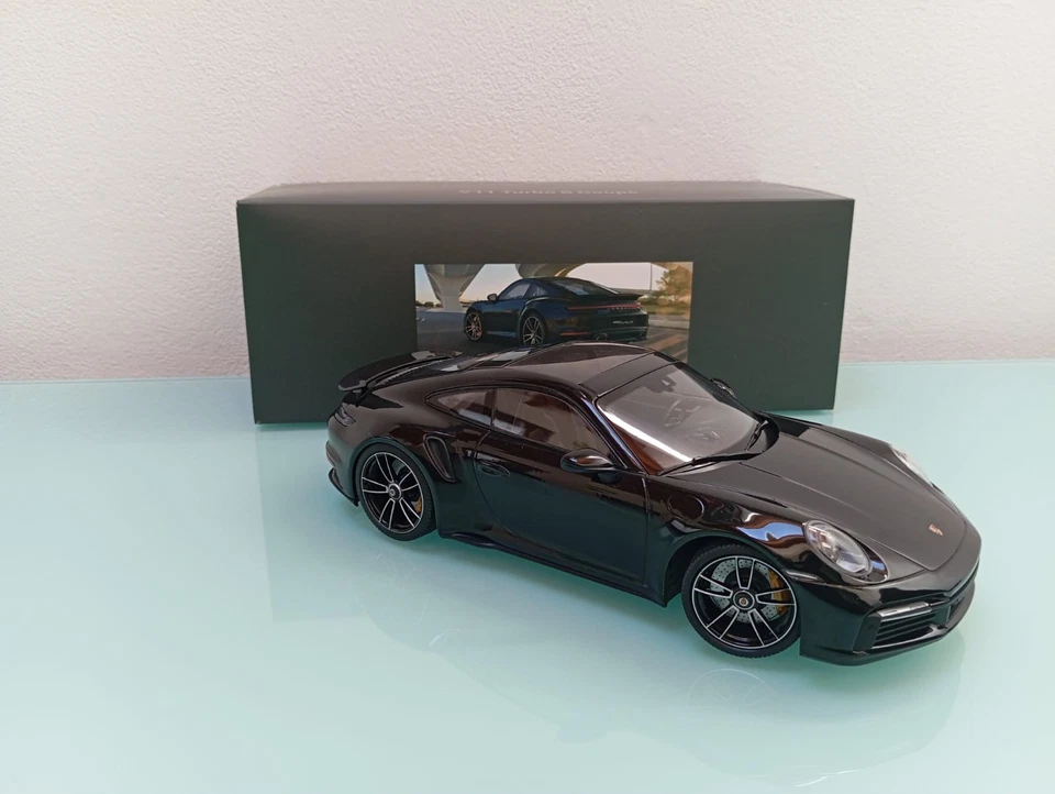 Porsche 911 992 1 Turbo S 1/18 Minichamps Ultra Rare 222 Pz - Immagine 3 di 4