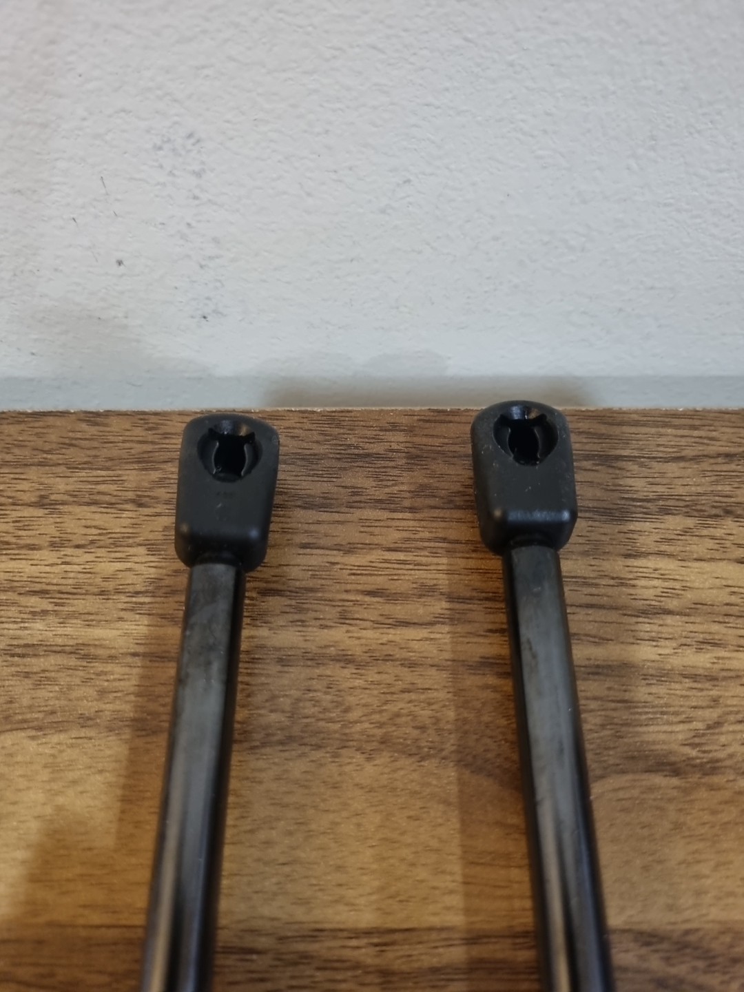 Bentley Mulsanne trunk boot shocks struts lift support 2pcs
