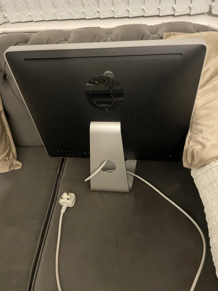 Apple iMac 20-inch model A1224 - Image 2 of 4