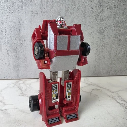 Vintage GoBots 1984 Tonka STREET HEAT MR-43 FRIENDLY ROBOT STREET MACHINE
