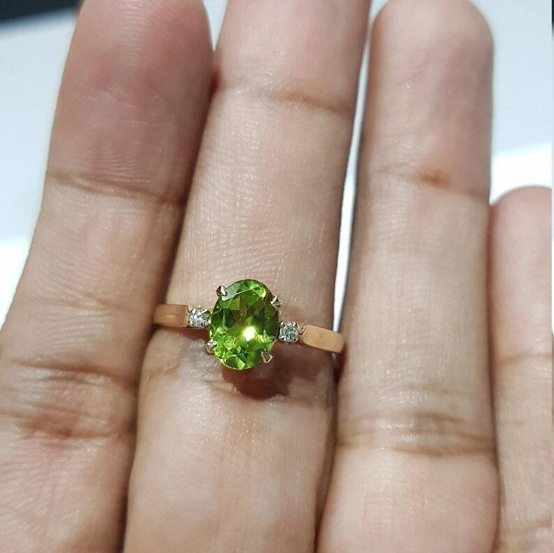 14k Yellow Gold Natural Green Peridot and Diamonds Solitaire Women Wedding Ring - Image 4 of 4