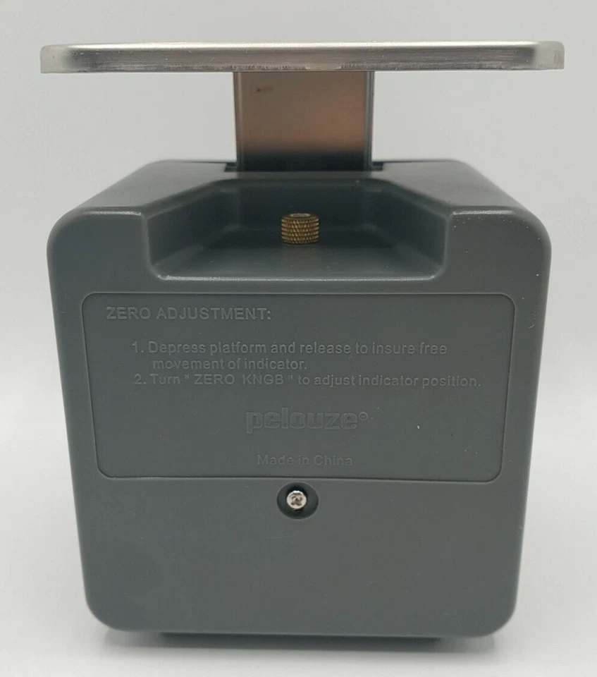 Báscula postal mecánica de mesa Pelouze modelo K5 capacidad 5 libras Foto 4 de 4