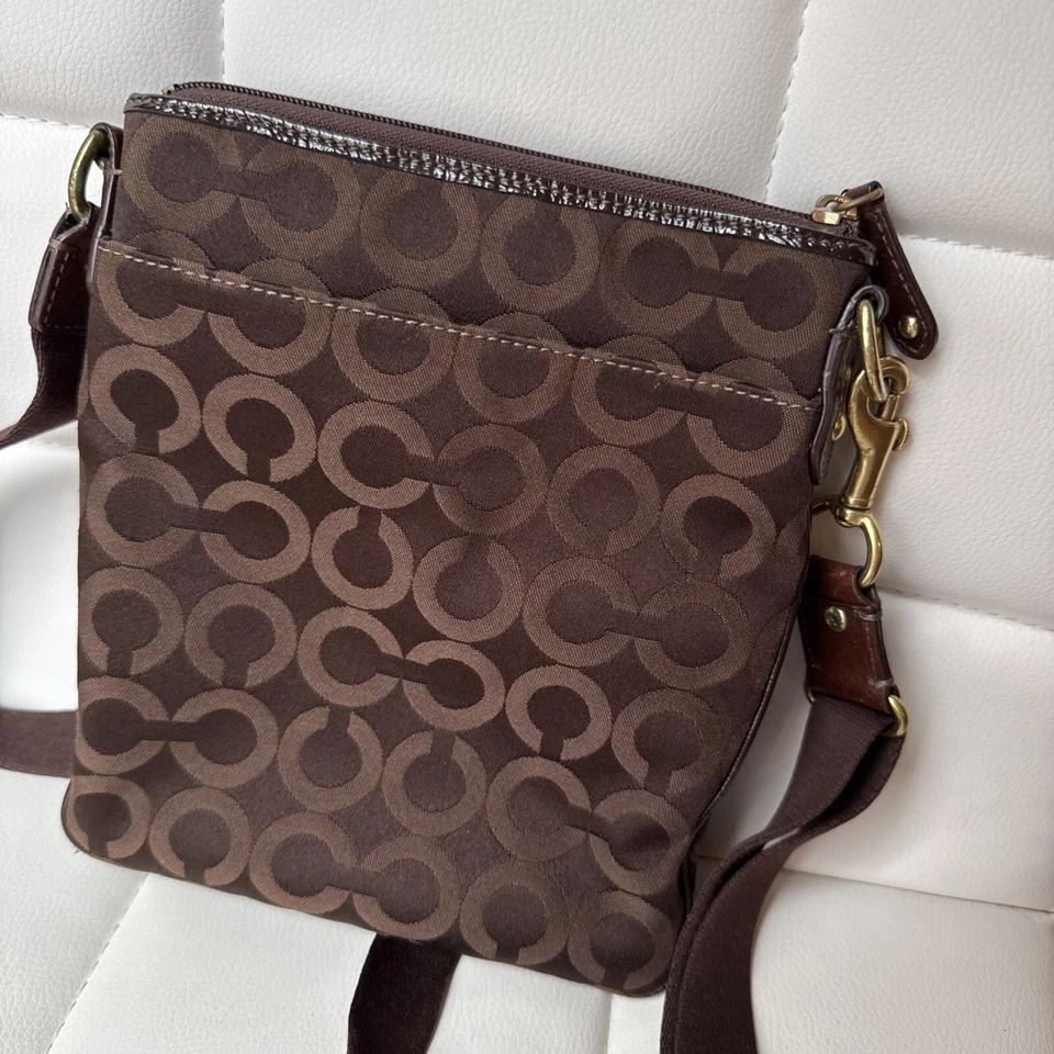 Coach Brown Signature Op Art Madison Swingpack Crossbody Bag Purse # 43430 - Image 4 of 4