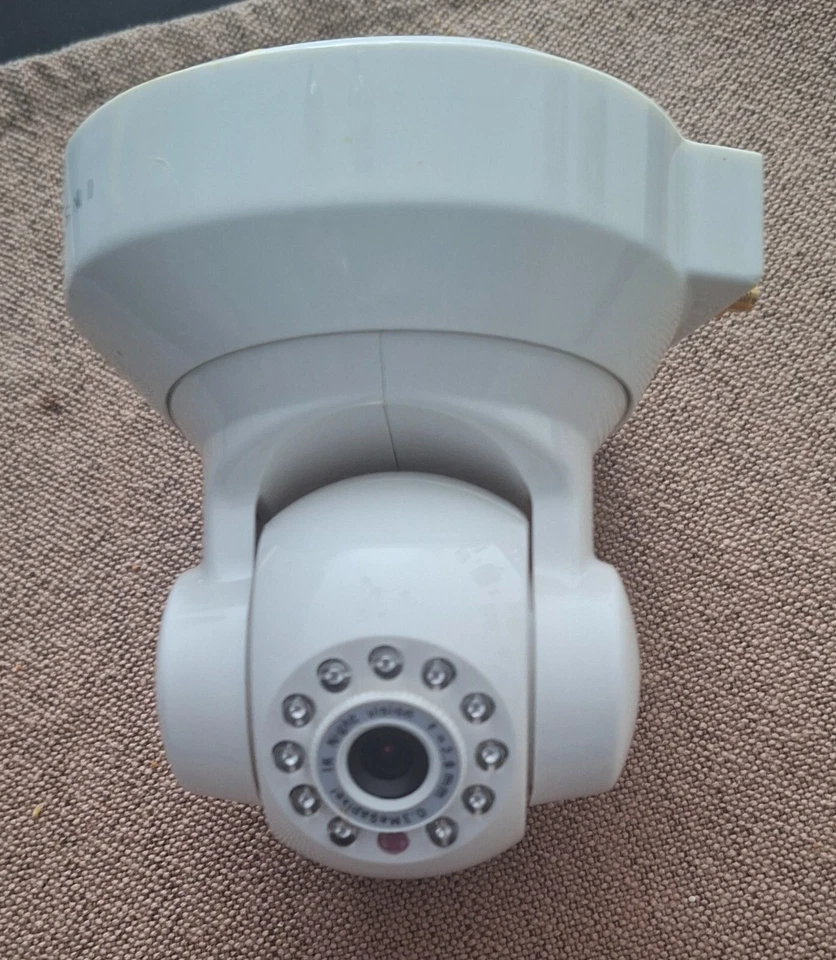 Cámara WiFi Insteon con inclinación panorámica y dispositivo de visión nocturna LED 46 75790WH Foto 2 de 3