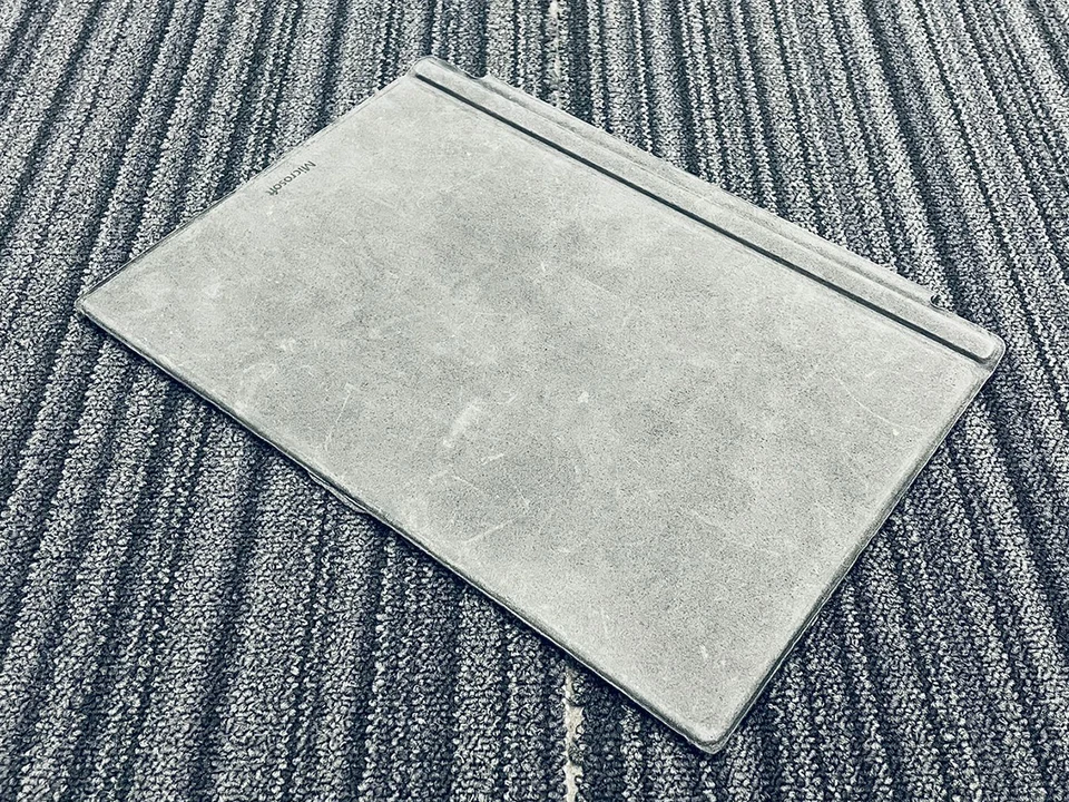 FAULTY Microsoft 1725 Surface Pro 4 Type Cover Black UK QWERTY V2 Keyboard - Image 2 of 4