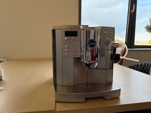 JURA IMPRESSA S9 - guter Zustand, aber defekt! Für Bastler, für Ersatzteile!