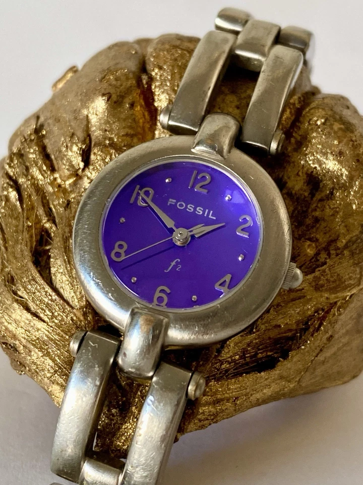Лот из 3 винтажных женских часов Fossil F2 — розовые, коричневые и золотистые, фиолетовые циферблаты - Изображение 4 из 4
