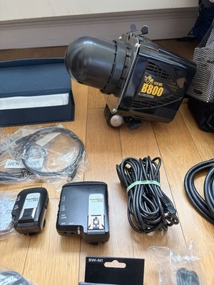 Alien Bees B800 Strobe Flash Speedlight Tripod Pocket Wizard Remote Trigger