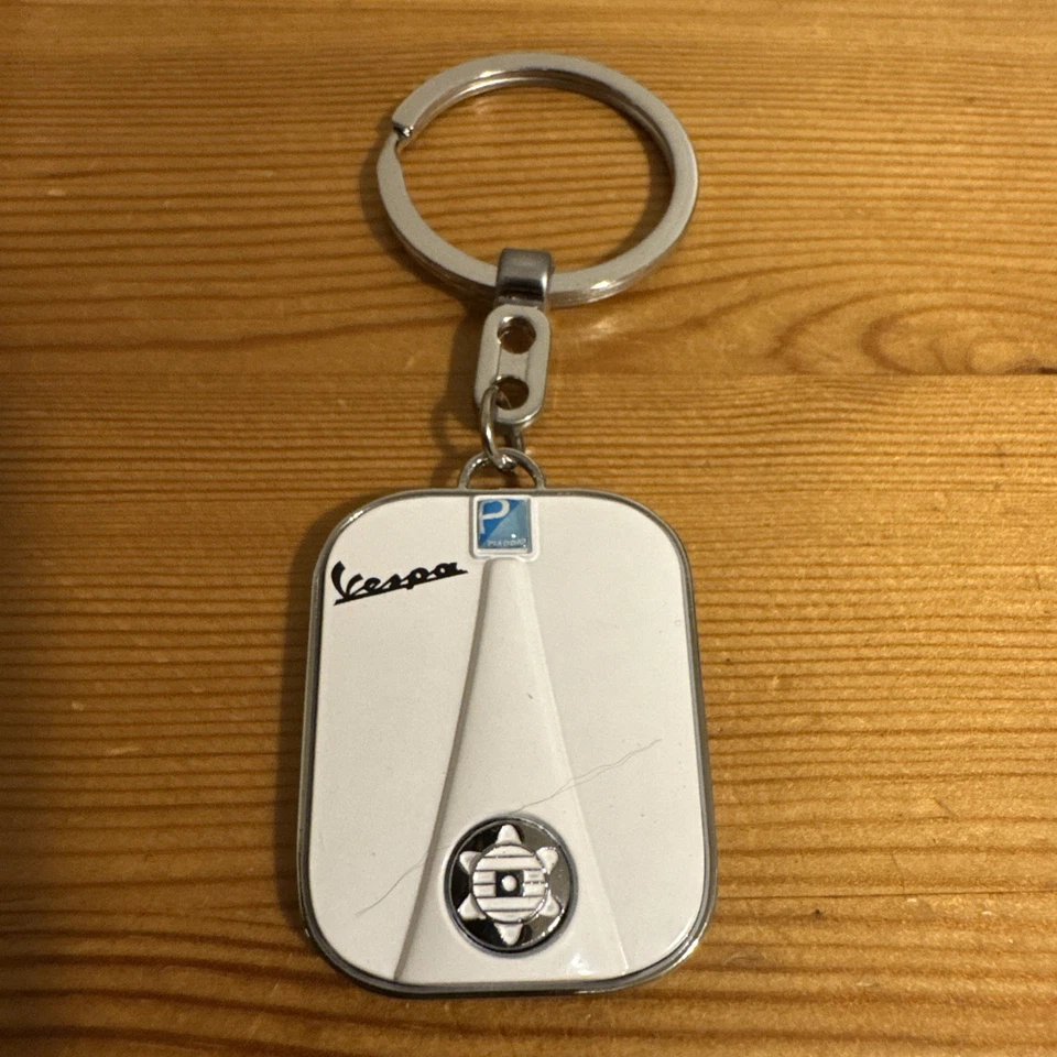 Llavero Vespa, blanco, ¡súper genial para los entusiastas de Vespa! Foto 2 de 4