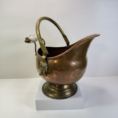Vintage Copper and Brass Coal Ash Bucket Shuttle, Delft Handle