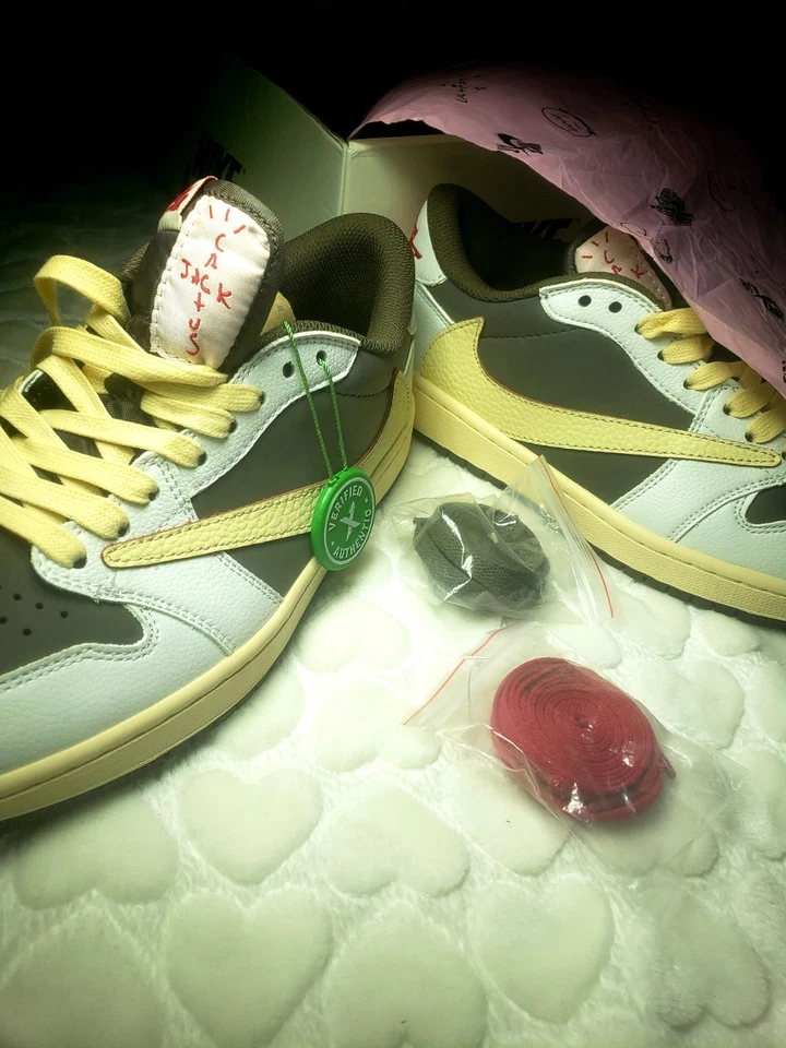 Size 10 - Jordan 1 Low OG x Travis Scott Reverse Mocha - Image 3 of 4