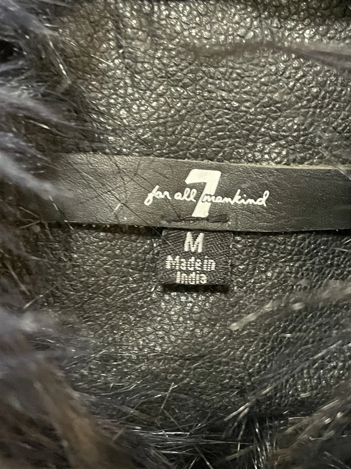 Chaqueta de moto de cuero negra 7 For All Mankind con cuello de piel sintética azul talla M Foto 3 de 4