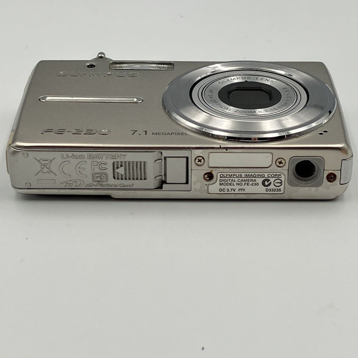 Olympus FE-230 7.1MP Digital Camera Silver 3x Optical Zoom w