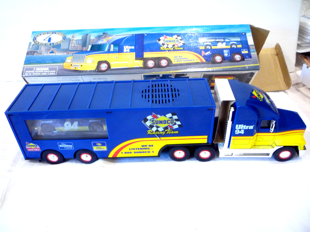 SUNOCO Racing Team Truck w/ Race Car 1997 Collector’s Edition 4th of Series NIB