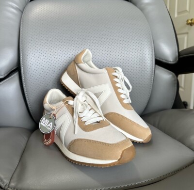 NWT MIA Kable Retro Sneaker for Women, Cream/Natural White 