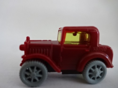 Miniatur Oldtimer / Rote DKW F1 1500 / Graue Reifen ohne Schwungrad