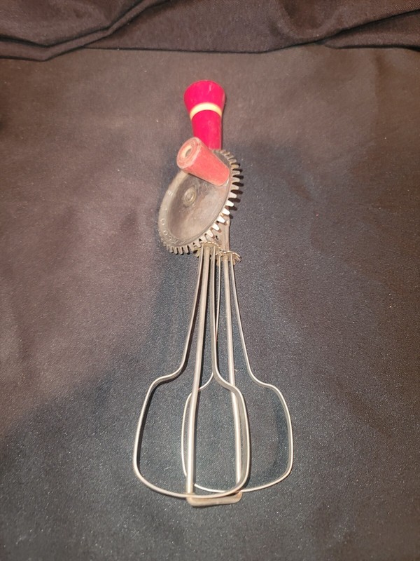 Antique Kitchen Utensil Hand Mixer/Beater