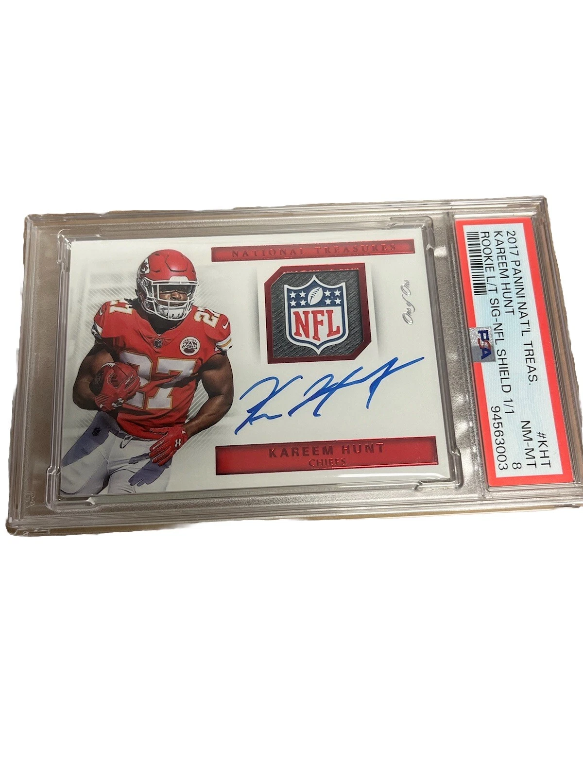 Kareem Hunt Panini National Treasures Rookie Laundry Tag Signatures #KHT NFL Shield 1/1