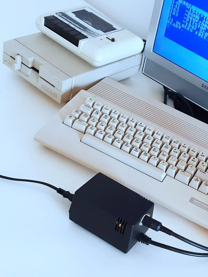 C64 PSU 2-in-1: Commodore 64 & 1541-II FDD Ersatz-Netzteil (EU-Stecker) - Bild 2 von 4