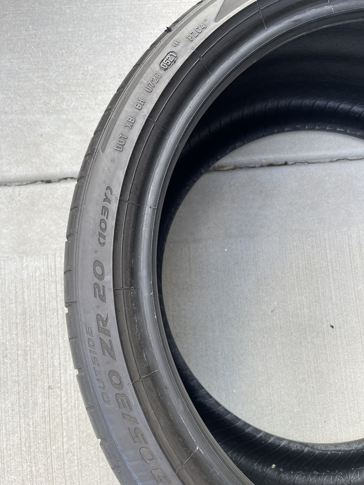 Pirelli PZero Corsa PZC4 305/30ZR20 (L) Tire OEM Lamborghini Tire - 5mm