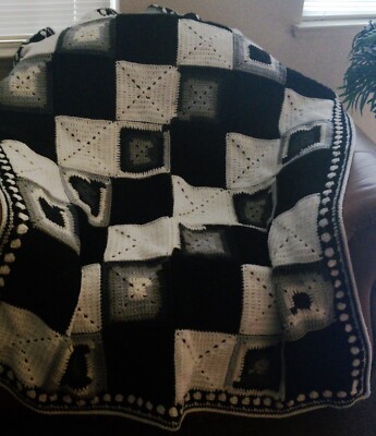 NEW HAND CROCHET BLACK WHITE AND GRAY SQUARES AFGHAN LAP BLANKET THROW
