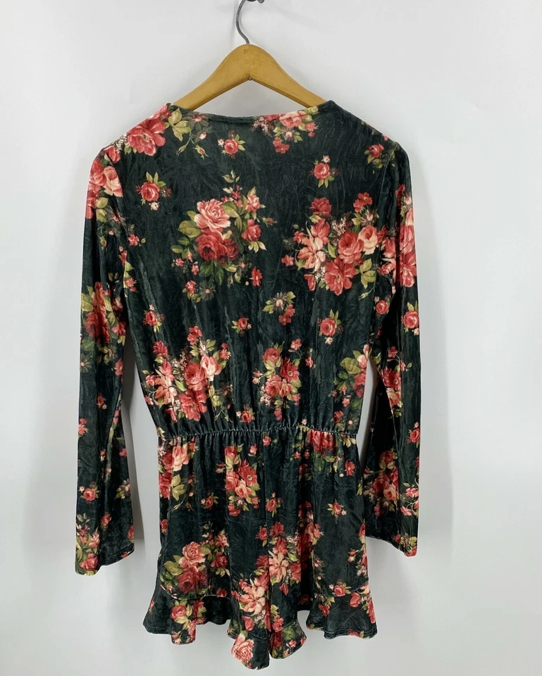 Mameluco Be Bop Talla Grande Verde Rosa Floral Manga Campana Terciopelo Cuello en V Una Pieza Foto 2 de 4