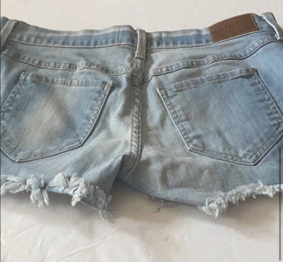 Pantalones Cortos de Playa Wildfox Lavado Ligero Denim Dobladillo Crudo Jean Bolsillo Boho Talla 26 Foto 4 de 4