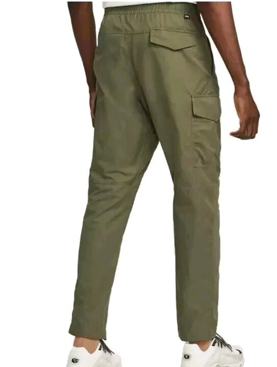 Nike SZ XL Men's NSW Woven Unlined Utility Cargo Pants Olive Nike SZ XL Men's NSW Woven Unlined Utility Cargo Pants Olive