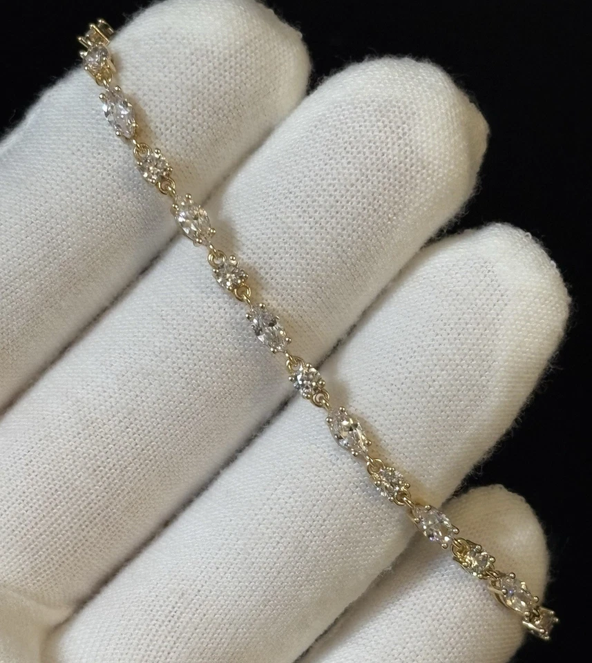 "Brazalete tenis Givenchy tono dorado redondo y corte marquesa circonita cúbica 7"" damas" Foto 3 de 4