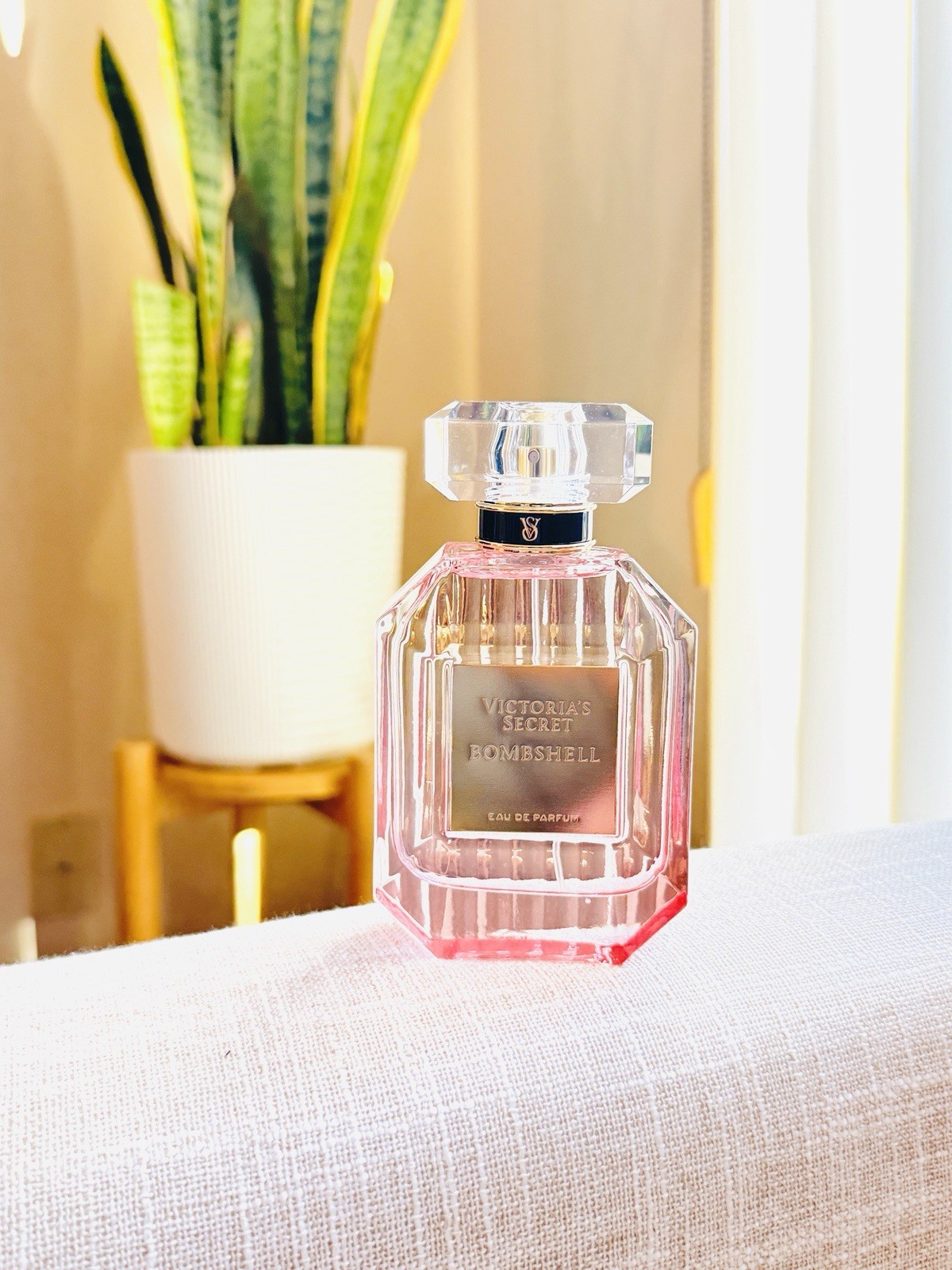 VITORIA’S SECRET BOMBSHELL EAU DE PARFUM  3.4OZ PERFUME AMERICA’S NO.1 FRAGRANCE