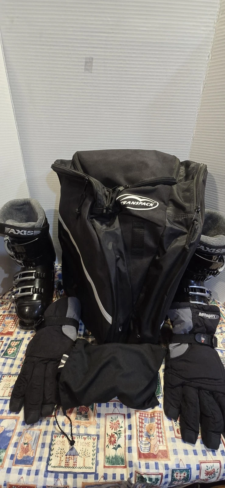 Axis Ski Boots Mens 24.5 Black Alpine Downhill Transpack Bag Goggles Gloves Set