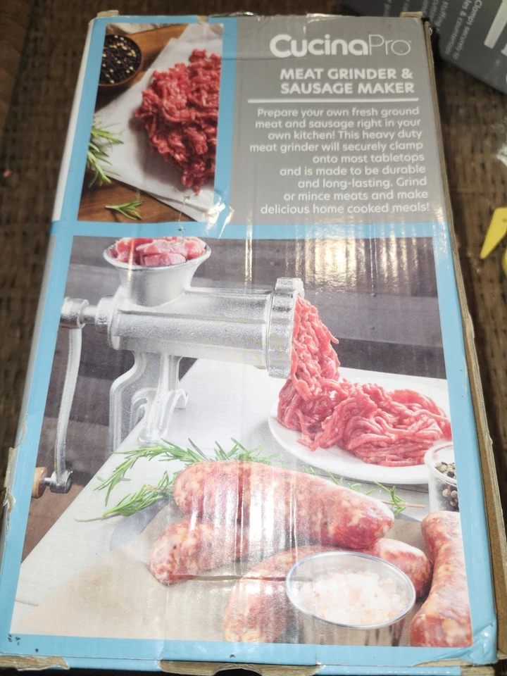 Molinillo manual de carne y salchicha Cucina Pro hierro fundido de alta resistencia Foto 2 de 4