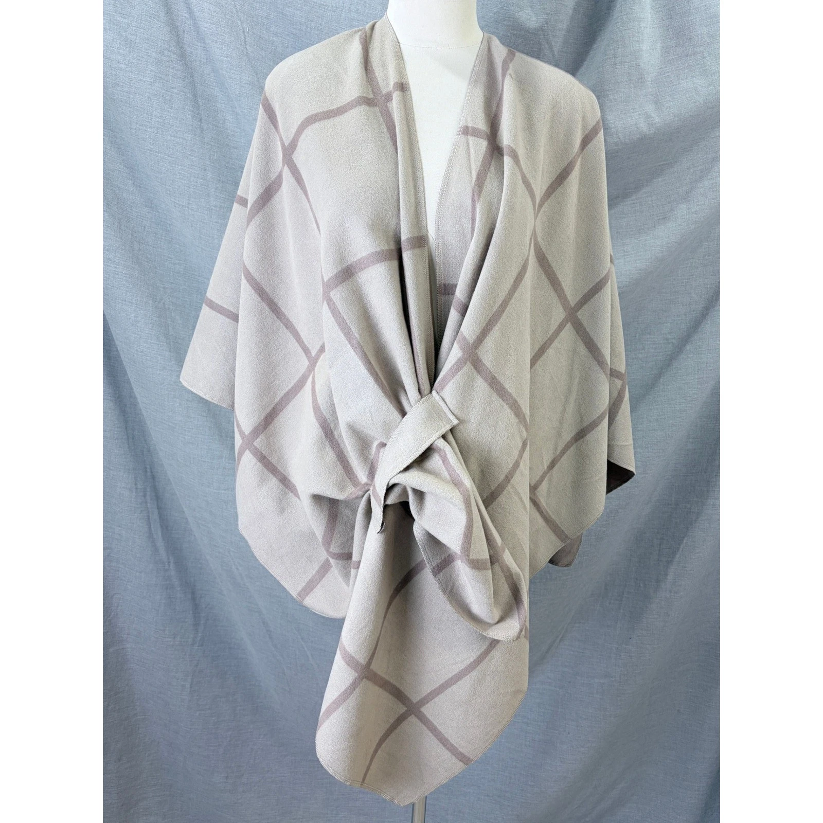 Moss Rose Reversible Windowpane Plaid Poncho Wrap Ruana Taupe One Size NEW