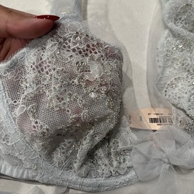 Victoria's Secret Dream Angels Crystal Beaded 36C Bra & L Thong Set