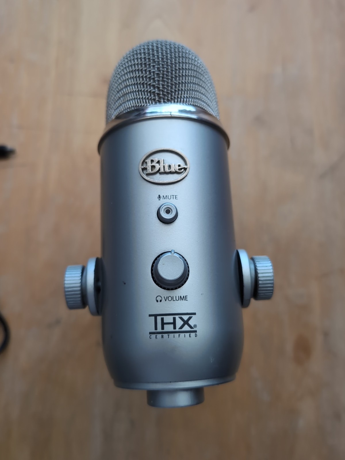 Yeti Blue USB Mic for Recording Streaming on PC & Mac, Color Gray. Work Perfect