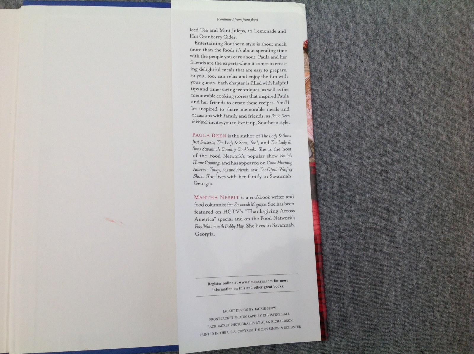 2005 Paula Deen & Friends Living It Up Southern Style, Hardcover