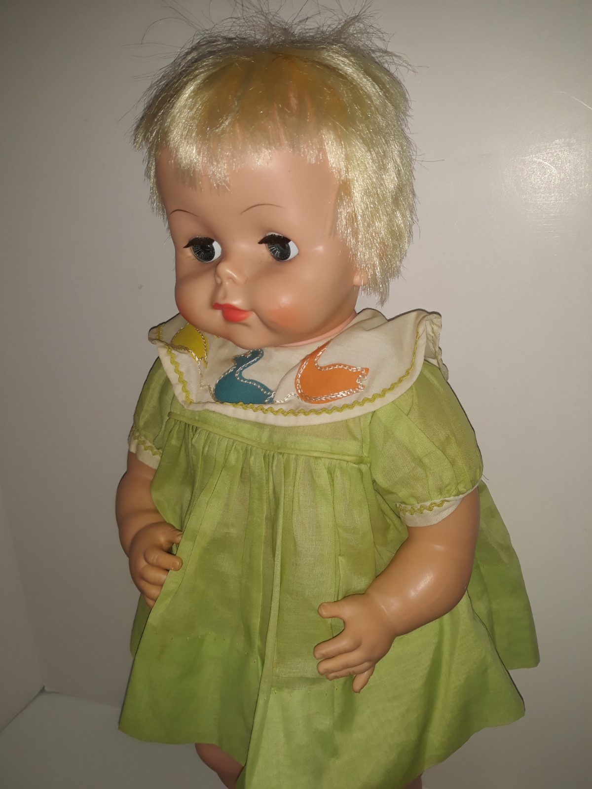 1963 Deluxe Reading Doll Tickles 20" Clean Battery Case With Dress Not Working 
