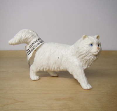 Bullyland White Persian Cat ''Princess'' Animal Figure 663653 NEW w/Tag Scale 1:8