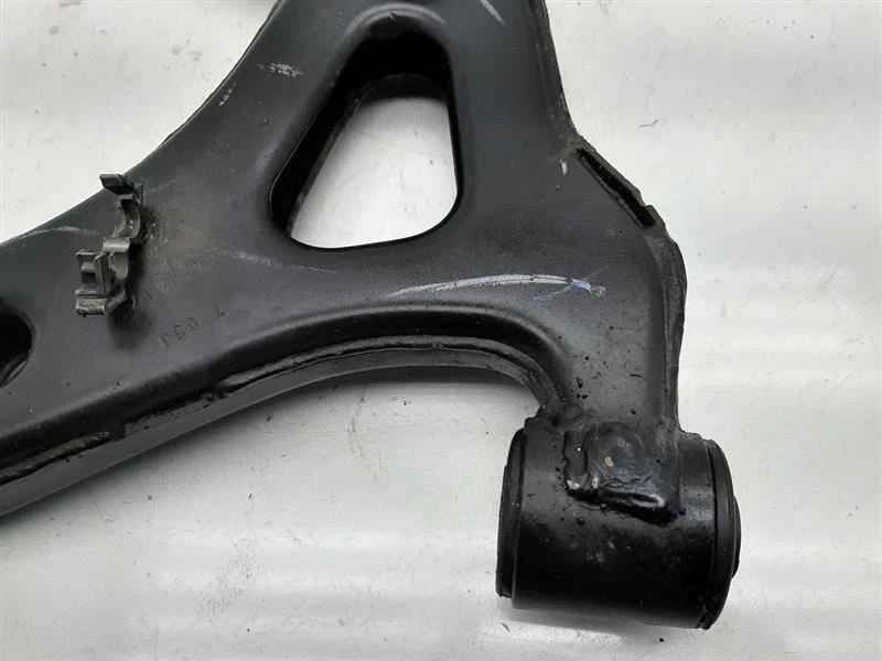Driver Left Lower Control Arm Front FWD 05-09 PONTIAC MONTANA 15218621 - Image 3 of 4