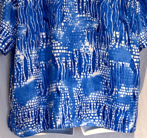 IRVINE PARK size 2XL Full Zip Dress Shirt Blue/White Batik-Style Pattern - Picture 8 of 11