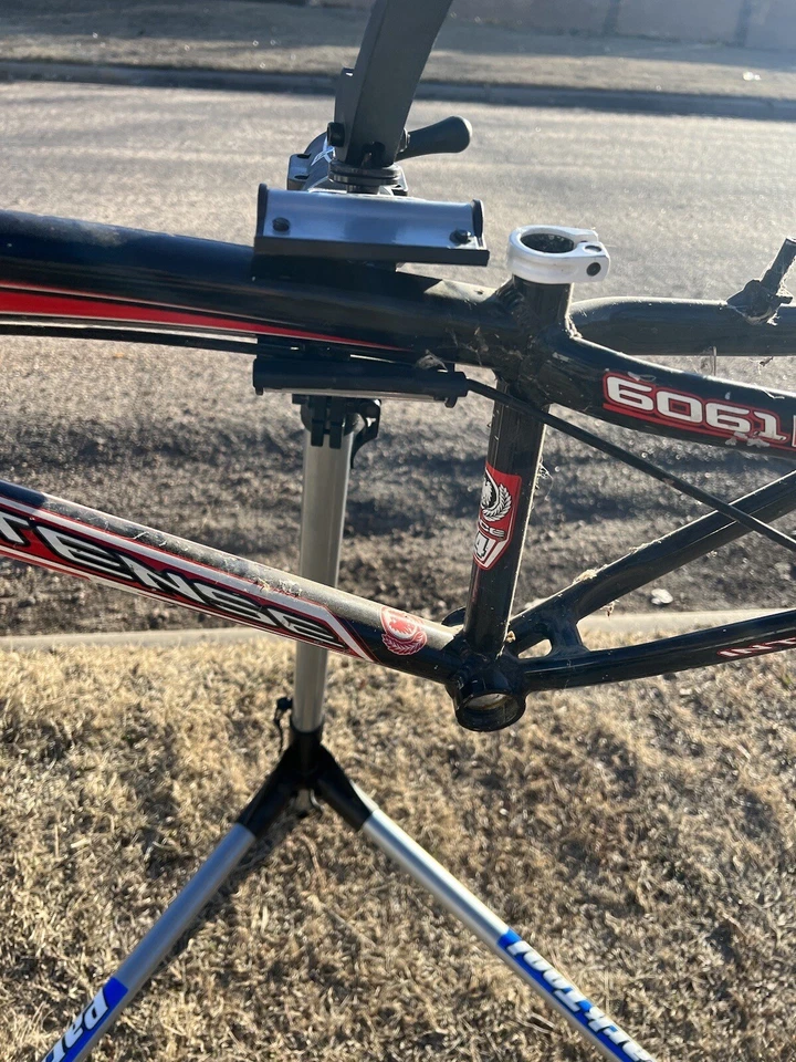 SOLO CUADRO DE CARRERAS BMX INTENESE CYCLES J4 RACE 6061L Foto 3 de 4