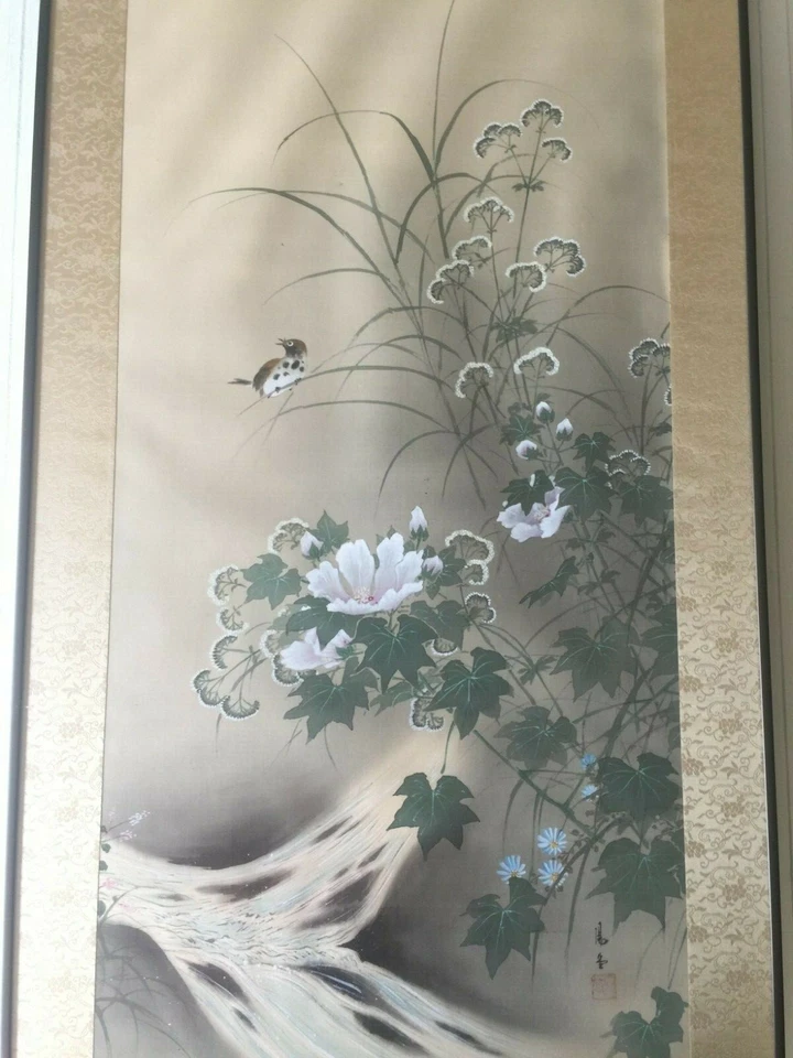 Pájaro y flor de seda vintage grande chino pintado a mano firmado por artista, enmarcado Foto 3 de 4