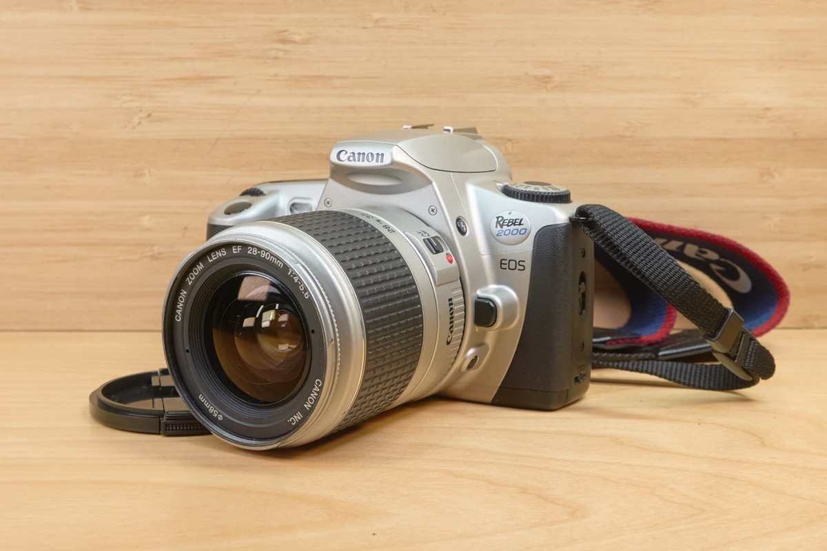 Canon EOS REBEL 2000　キャノンズーム付き Amazon.com : Canon Rebel 2000 SLR Film Camera with Canon 28