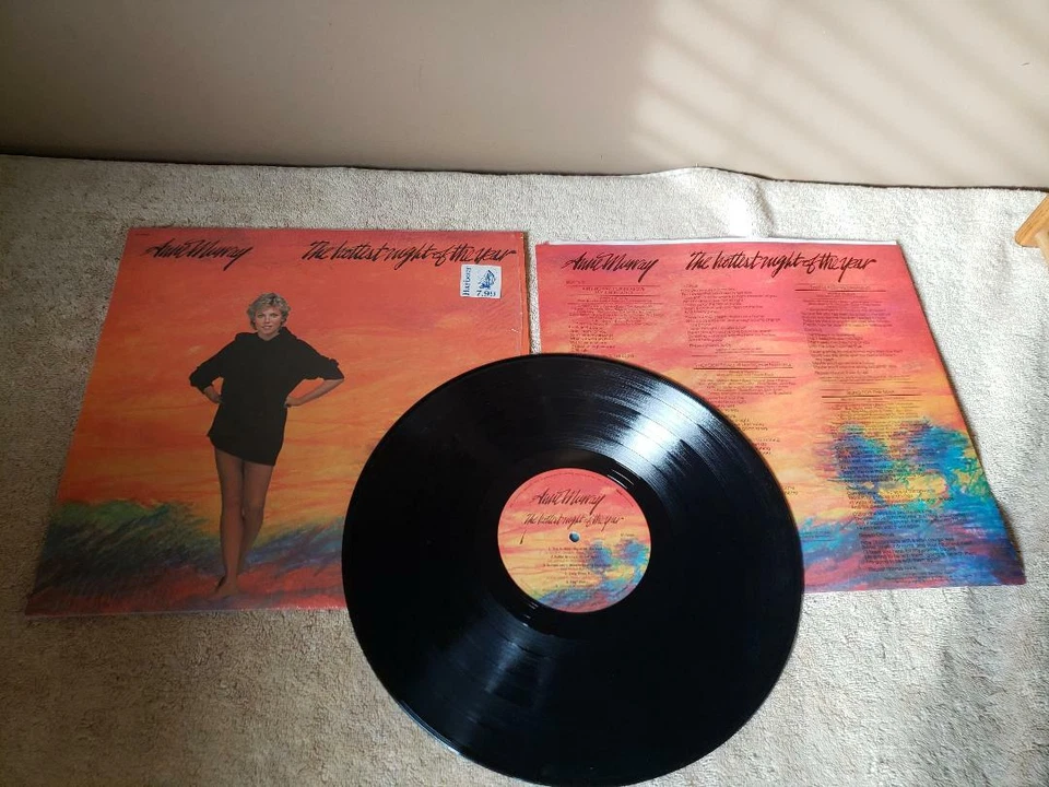 ANNE MURRAY ~ THE HOTTEST NIGHT OF THE YEAR ~ 1982 ~ LP ~ EX/NM - Image 3 of 4
