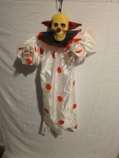 40x17in Hanging skeleton Halloween prop