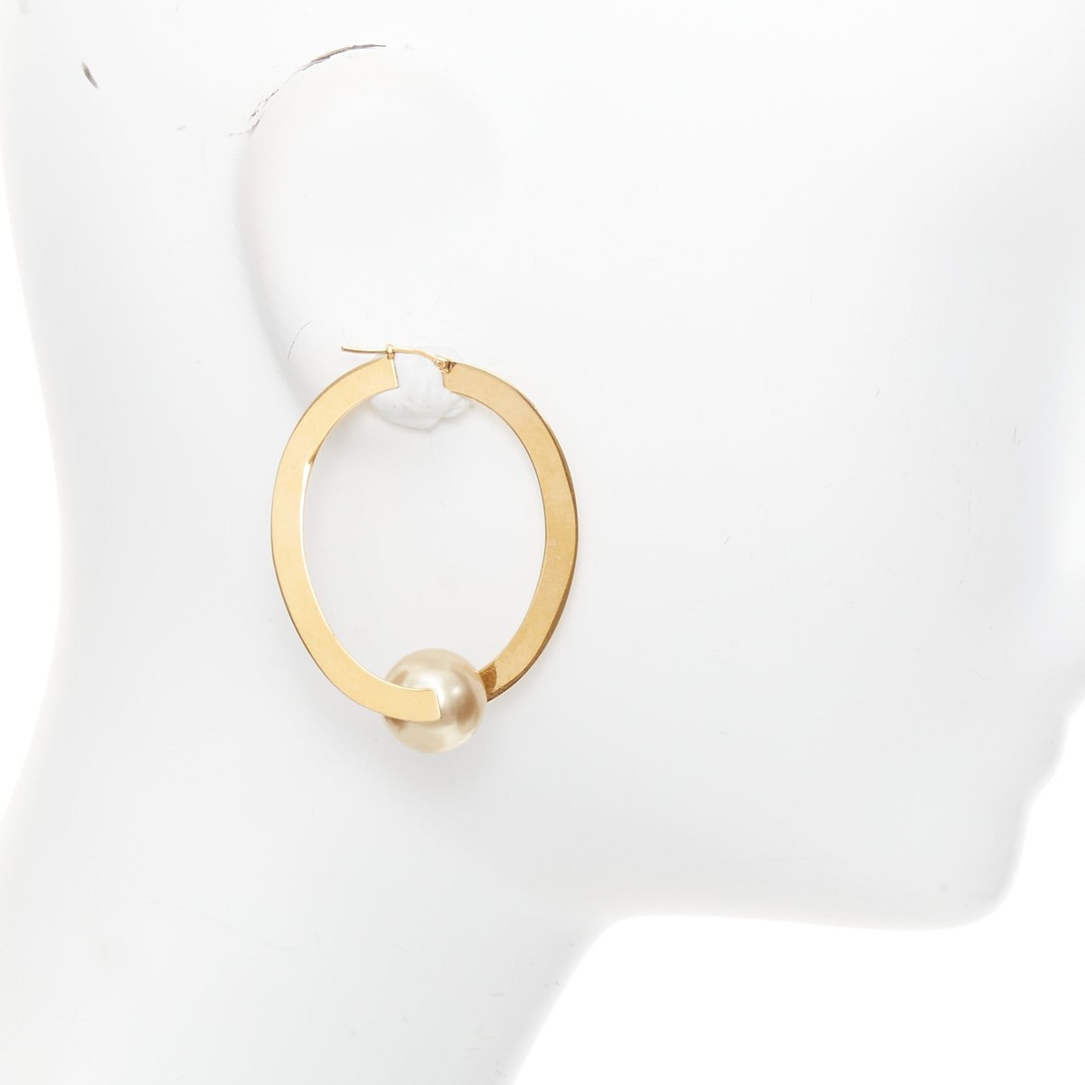 Celine ピアス　フィービー　ファイロ　Oval hoop rare OLD CELINE Phoebe Philo Flat Hoop faux pearl brass hoop pin