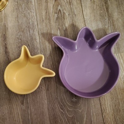 Two(2) Chantal 1.5 Cup Tulip Yellow 1.25Qt Purple Baking Dishes