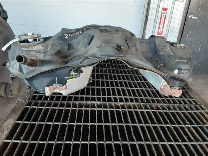 (LOCAL PICKUP ONLY) Fuel Tank Convertible Fits 06-15 LEXUS IS250 1509521 Foto 2 de 4